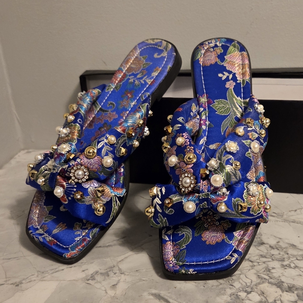 Azalea Wang Blue Floral Embellished Sandals